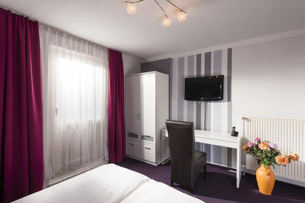 Hotel Buergerhof Κολωνία Δωμάτιο φωτογραφία
